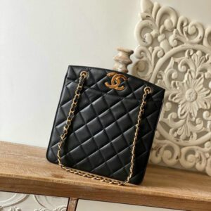 Replica Chanel Vintage Navy Blue Quilted Cowhide Handbag