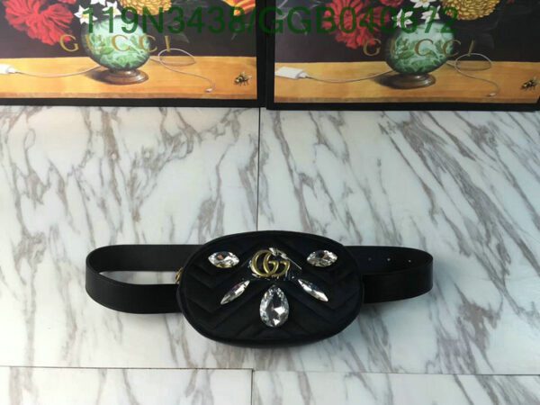 Replica Gucci Black Crystal Matelassé Velvet GG Marmont Belt Bag