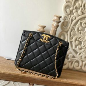 Replica Chanel Vintage Navy Blue Quilted Cowhide Handbag