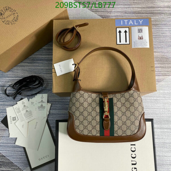 Replica Gucci Jackie 1961 Small Shoulder Bag – Elegant Ivory Leather Handbag with Gold-Toned Hardware and Iconic Design.