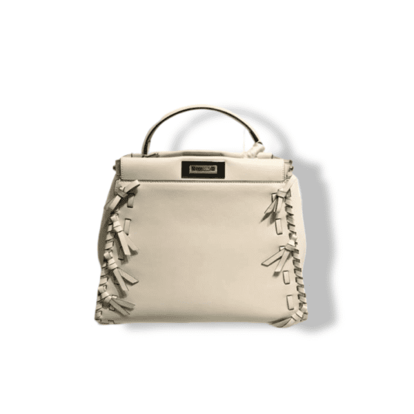 Elevate your style with the Fendi Bow Peekaboo Whipstitch Leather Regular Bag Mirror (1:1) Replica. Crafted from calfskin leather, this luxurious gray handbag blends Italian craftsmanship with a functional, elegant design. Perfect for everyday sophistication.