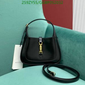 Replica Gucci Jackie 1961 Mini Black Leather Bag with Adjustable Strap – Elegant and Compact Design