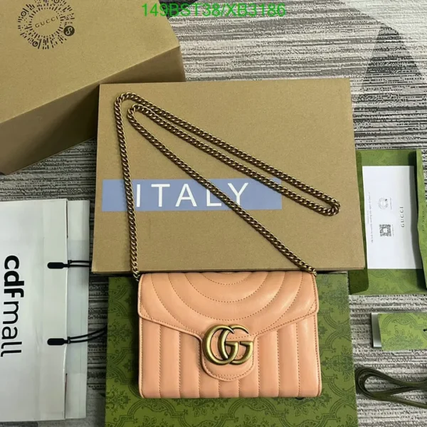 Mirror (1:1) Gucci Leather Matelassé Monochrome GG Marmont Chain Wallet Pink