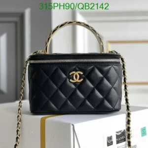 Chanel Leather Quilted Vanity With Chain Black Mirror (1:1)