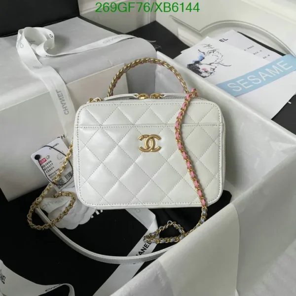 Chanel Genuine Leather Quilted Vanity Case With Chain Gold Mirror (1:1)