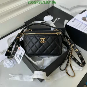 Chanel Lambskin Black Quilted Vanity Case (Mirror 1:1)