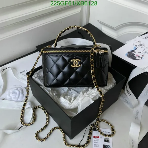 Chanel Sheepskin Quilted Vanity Case With Gold Chain and Mirror (1:1)