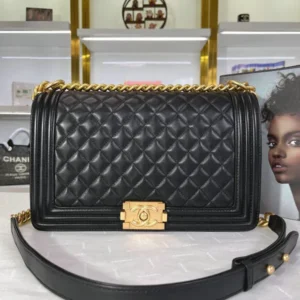 Chanel Cowhide Quilted Medium Boy Flap Black Mirror (1:1)