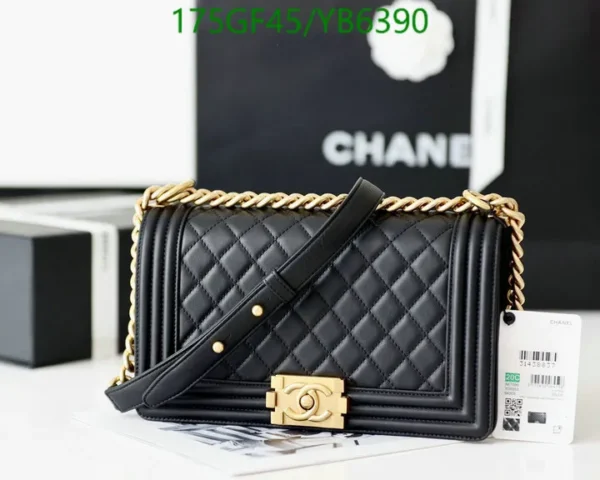 Chanel Calf Leather Quilted New Medium Boy Flap Black Mirror (1:1)