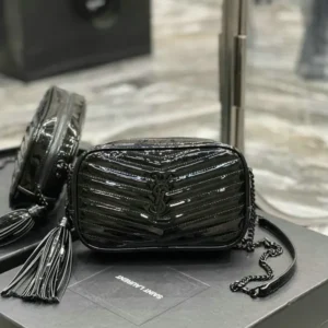 Saint Laurent Lou Camera Bag in Quilted Leather Mirror (1:1) – Glossy Black Crossbody Bag